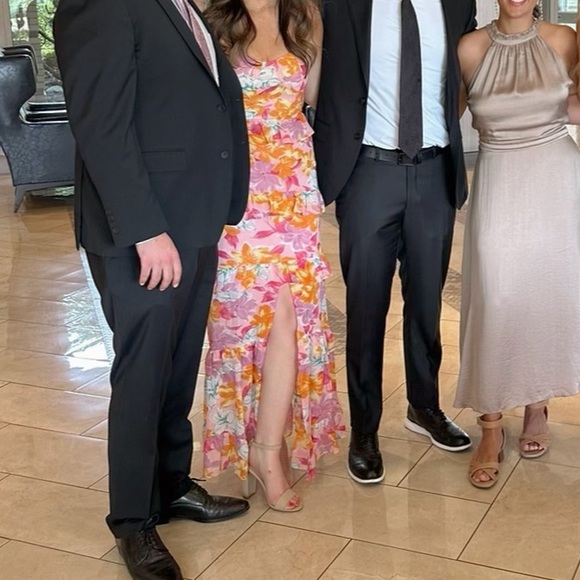 WAYF With Love Tiered Maxi Dress - Small - Picture 7 of 8